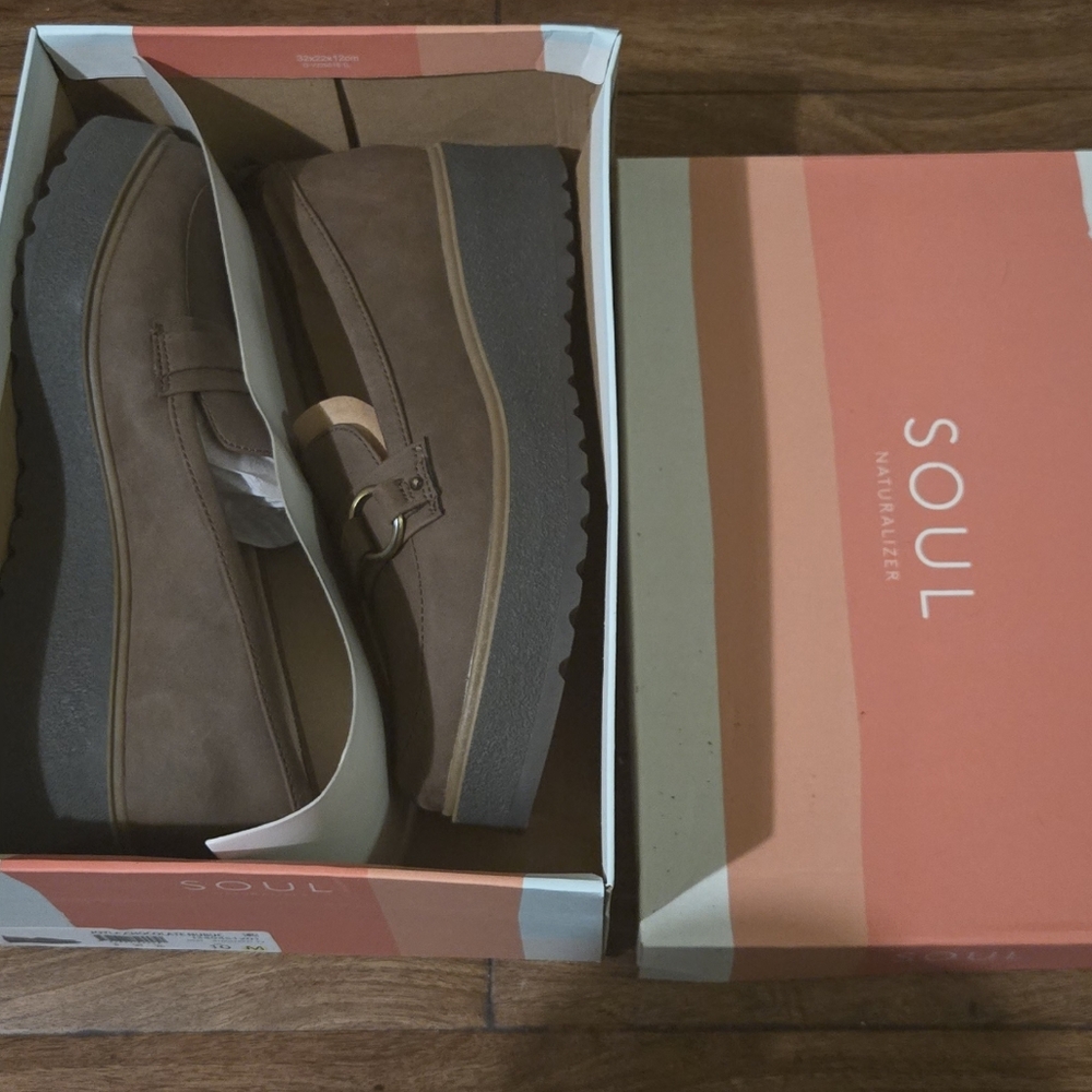 SOUL Naturalizer Brown Platform Loafers